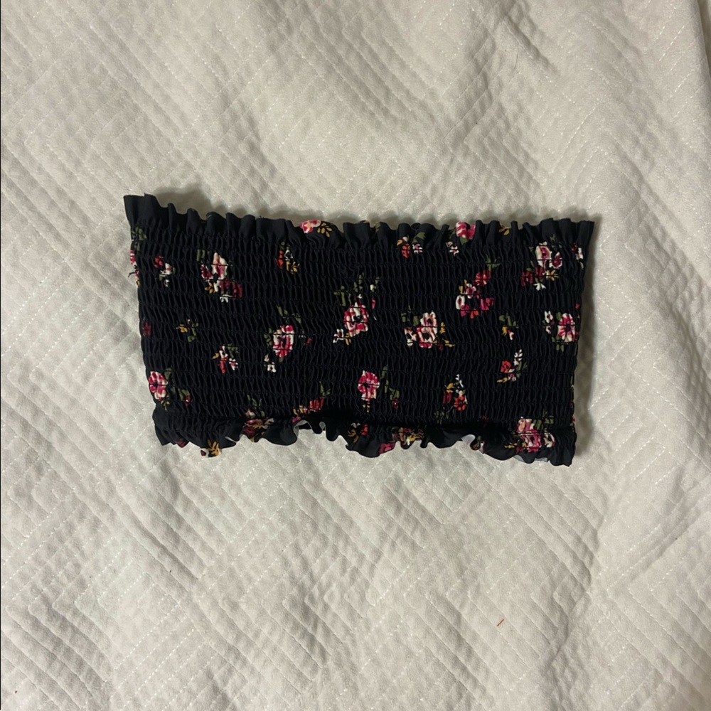 Black with flower target bandeau top, size xs, good condition